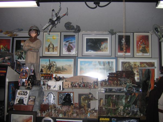 Illustration for article titled Star Wars Collection "Appraised" At $120,000 Up For Sale